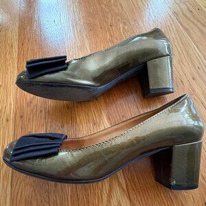 Lanvin Patent Leather Bow Ribbon Pumps - size 8.5